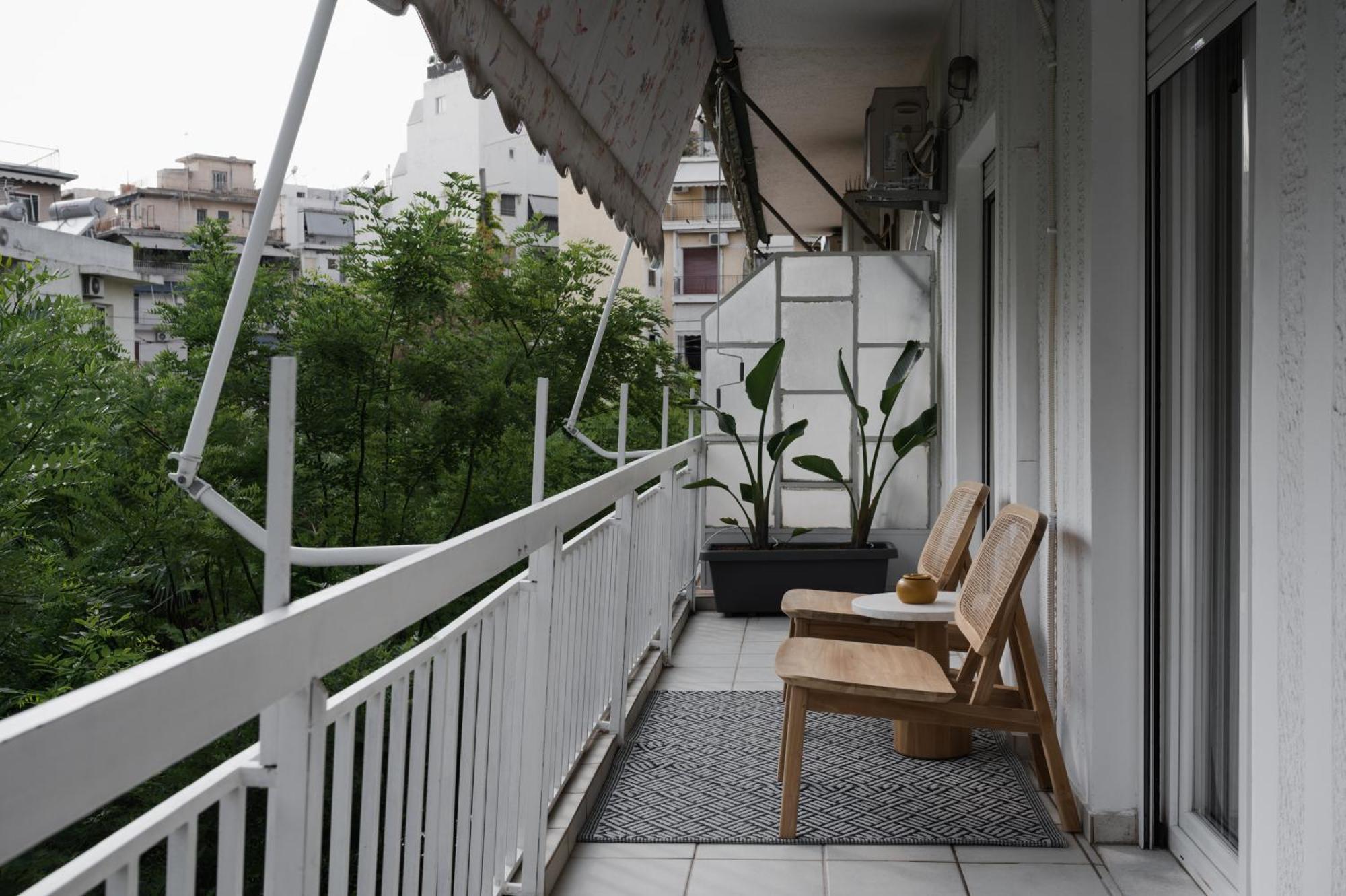 Athens' Gem: Fun, Sun & Your Koukaki Run! Екстер'єр фото